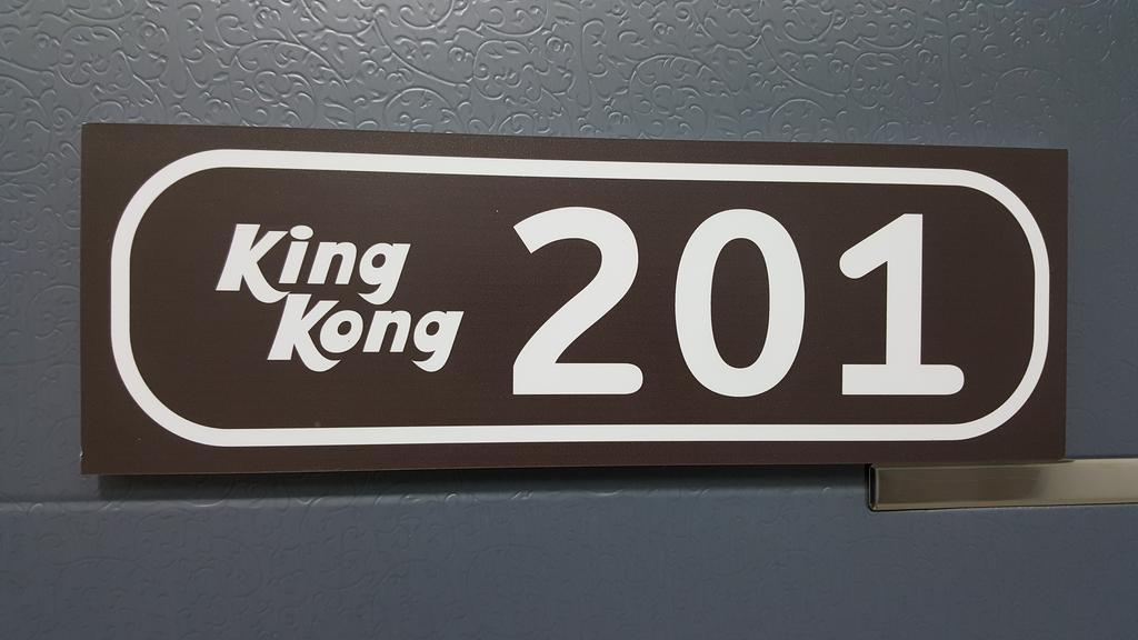 Kingkong Guesthouse ปูซาน ภายนอก รูปภาพ